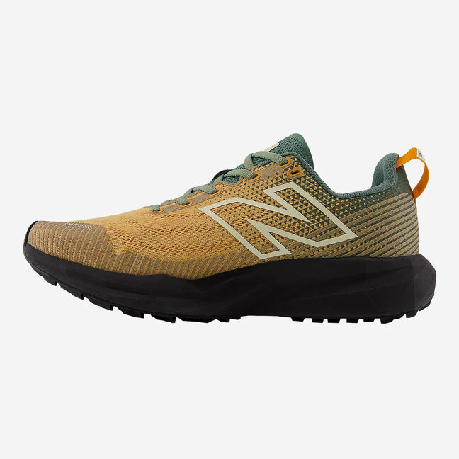 ★New Balance★ニューバランス FUELCELL VENOM V1★追跡可 ☆New Balance☆ニューバランス FUELCELL VENYM V1☆追跡可 靴